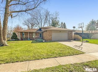 132 Basswood Rd, Springfield, IL 62712