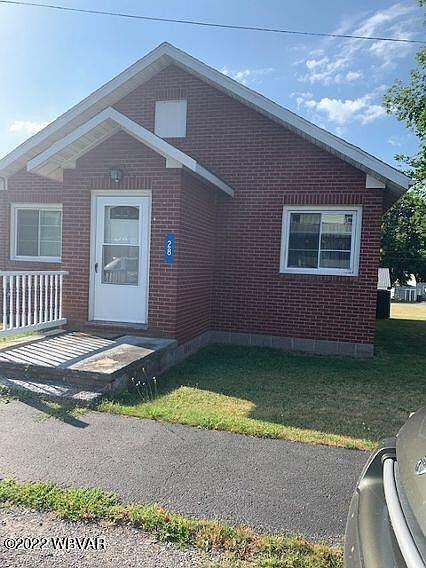 2nd image of 28 E Anthony St