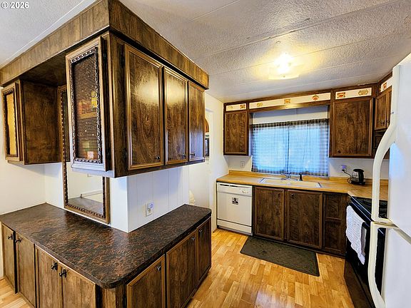 5th image of 13531 Clairmont Way Unit 100