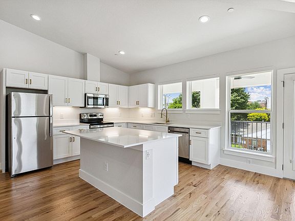 2nd image of 6283 La Vista Dr #A70d20014