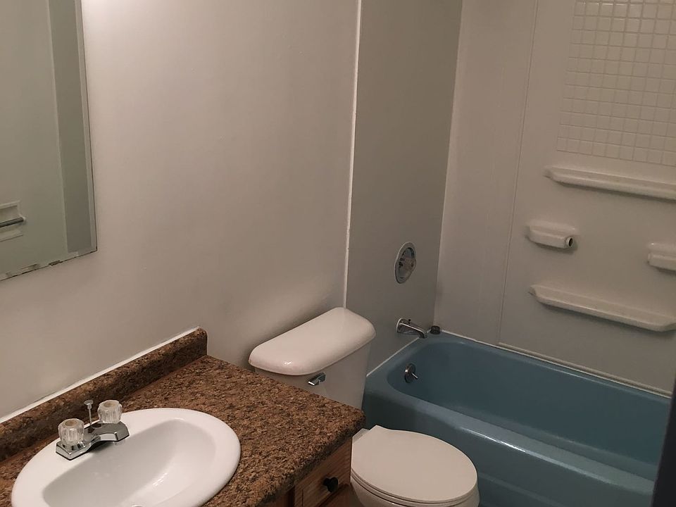 2nd image of 2111 N Elmwood Ave APT 5B