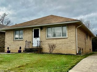 5288 E 102nd St, Garfield Heights, OH 44125