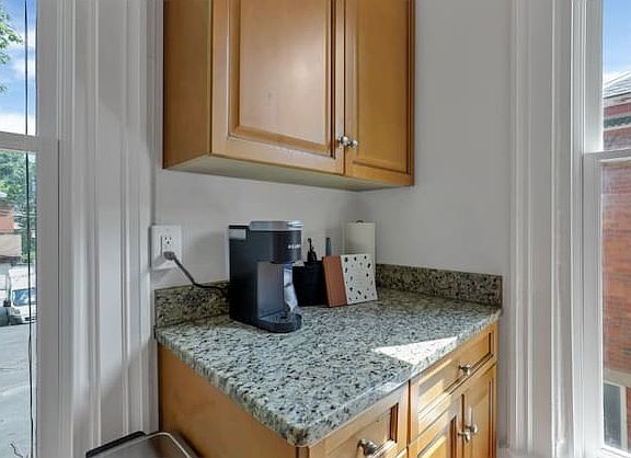 4th image of 82 Price Ave APT C