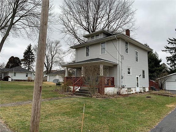 2nd image of 105 Vivian St
