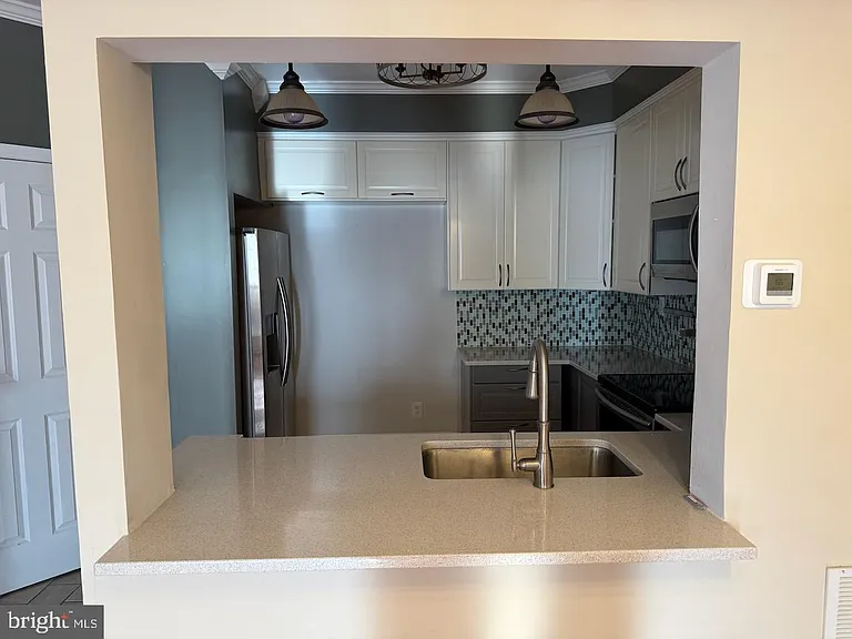 1959 Camelia Ct — Photo 5