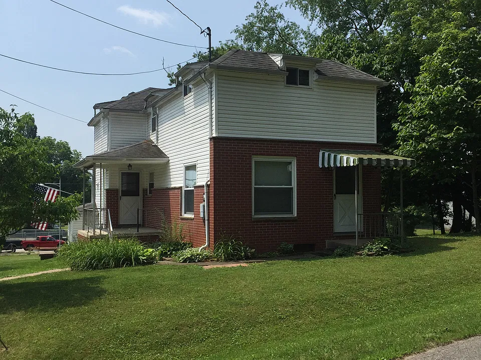 824 4th Ave
