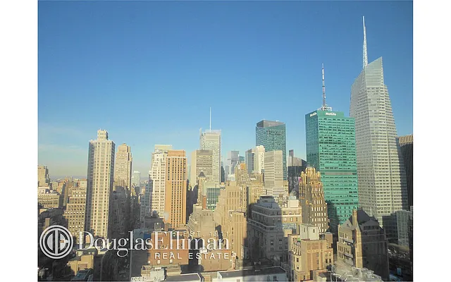 Rented by Douglas Elliman | media 37