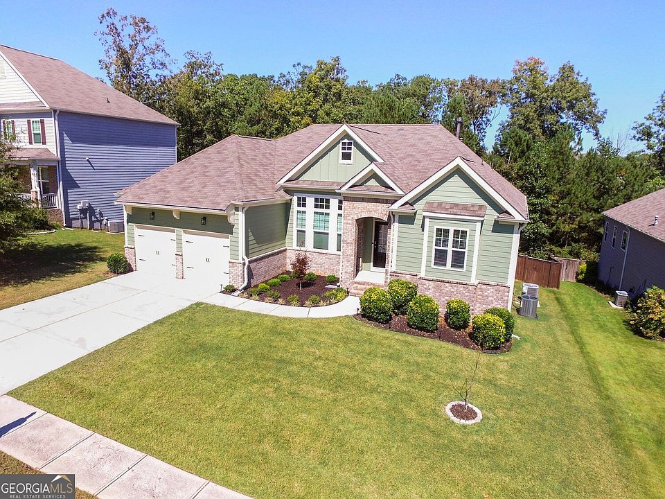 1st image of 51 Montgomery Ln
