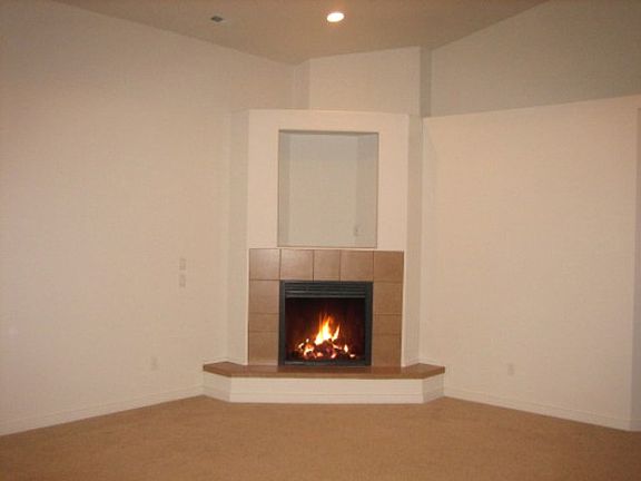 3rd image of 4407 W Artesia Dr