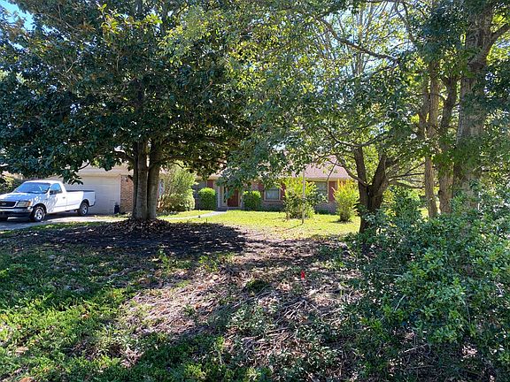 2nd image of 1425 Village Green Dr