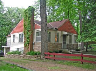 3830 Talton Pl, Deephaven, MN 55391