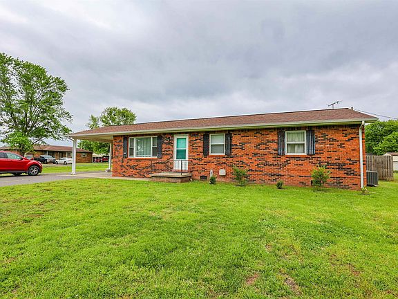 4th image of 206 Faye Dr