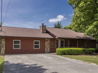 2460 Amanda Ln, Sevierville, TN 37876