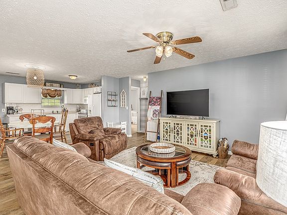 2nd image of 519 Delores Dr