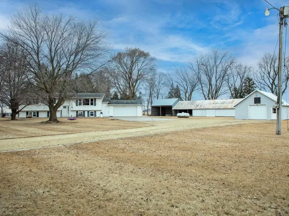 33673 210th St, Shell Rock, IA 50677