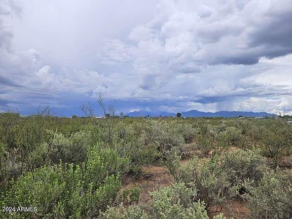 3rd image of 2.8 Acres E Camino De Mesa -- #-