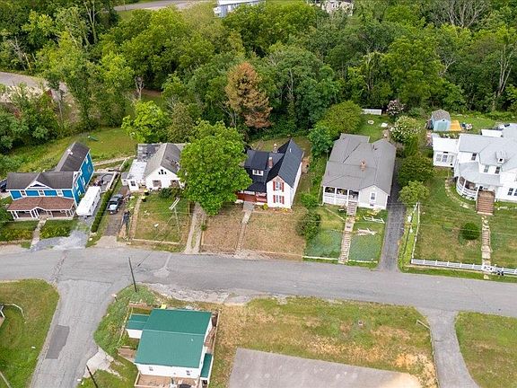 3rd image of 309 Henry Ave