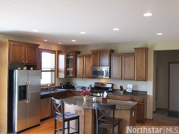4th image of 10007 Toledo Dr N