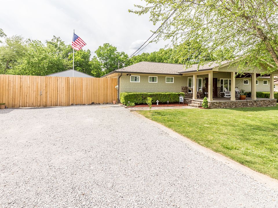 1st image of 701 Shady Dr