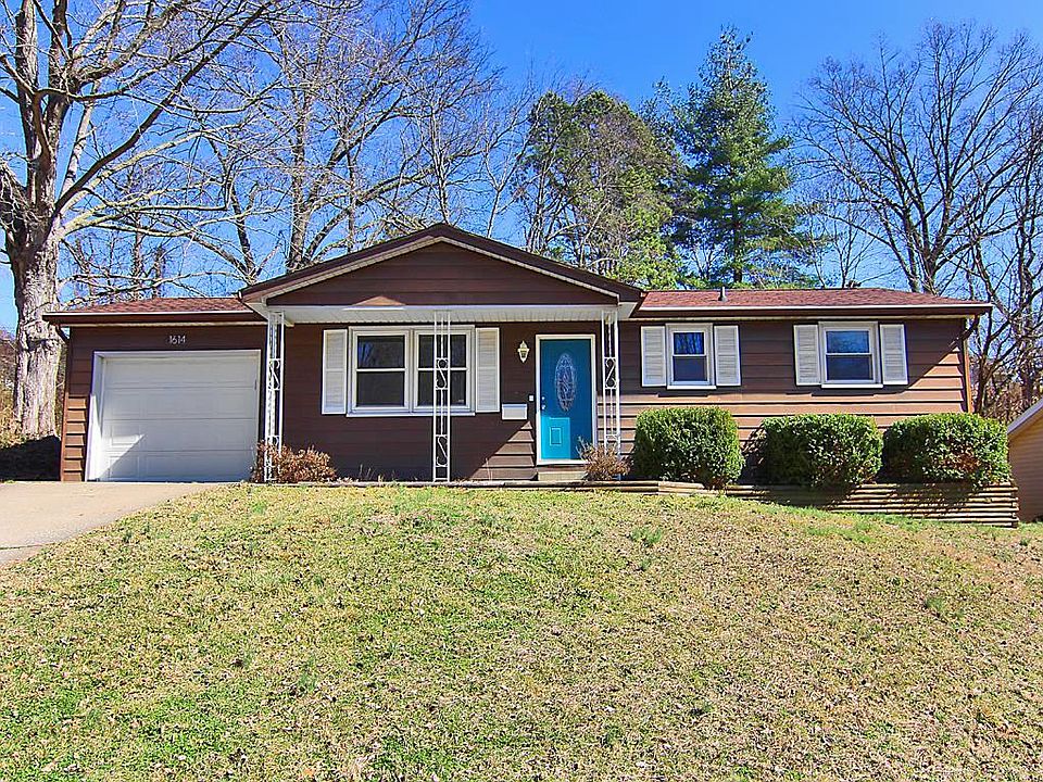 1st image of 1614 Oak Ln