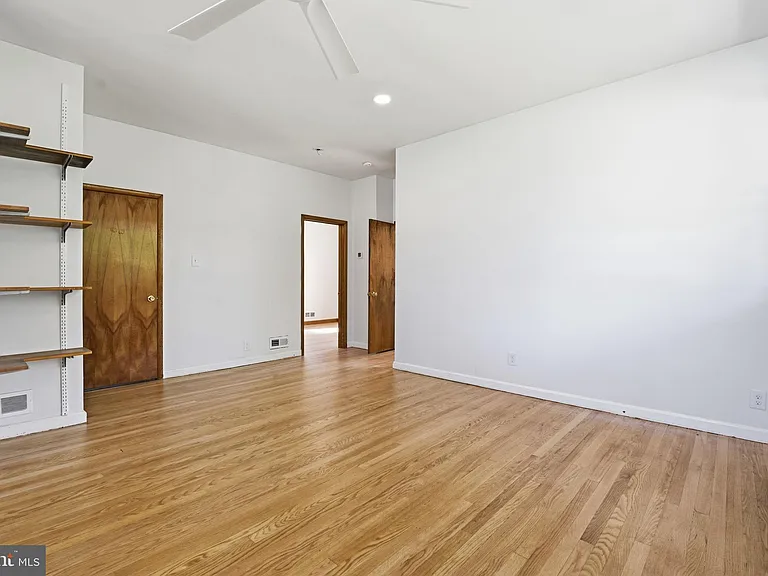 2301 Bayside Dr — Photo 11