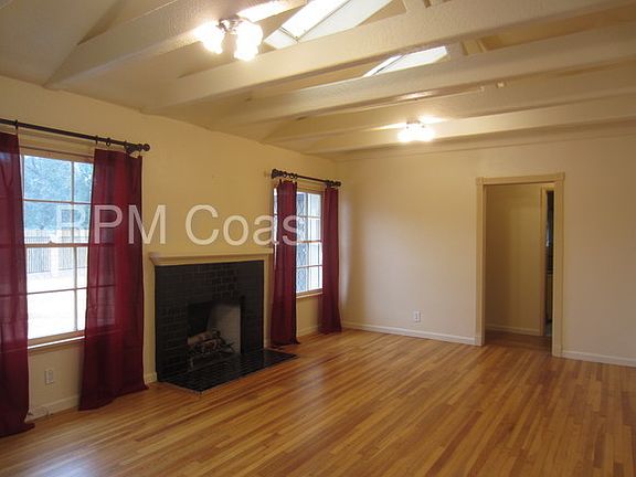 3rd image of 2419 N Hesperian St