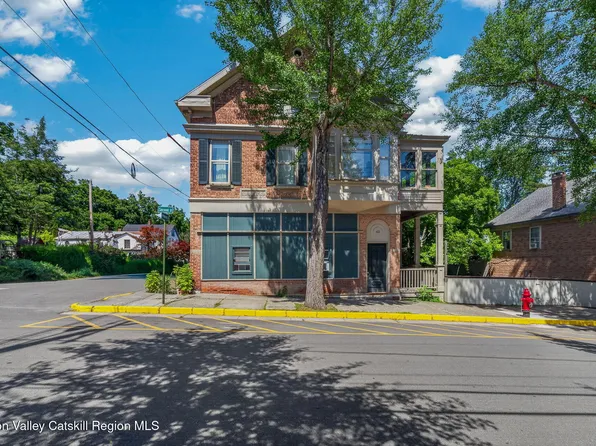 62 2nd Street, Athens, NY 12015