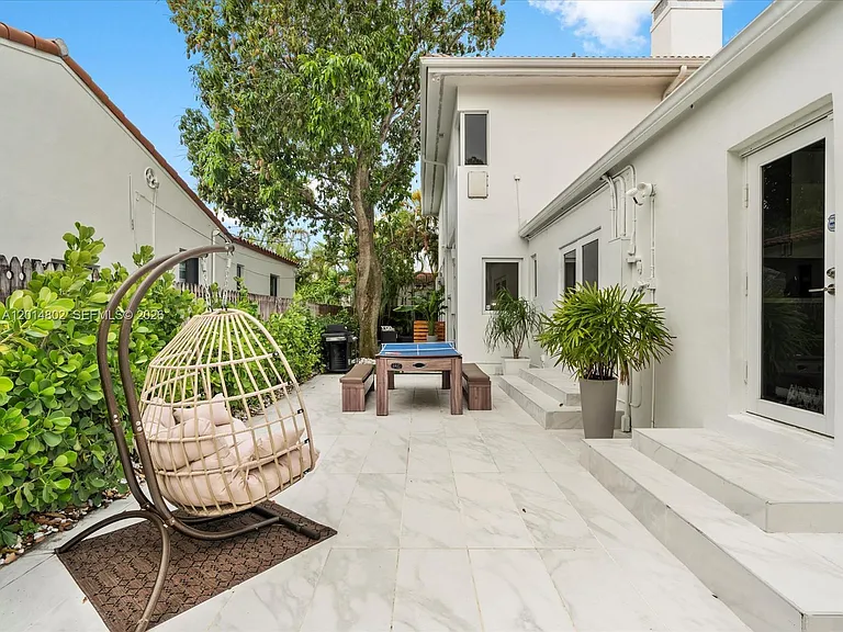 825 SW 23rd Rd — Photo 11