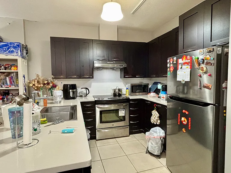 9310 University Cres #500 — Photo 9