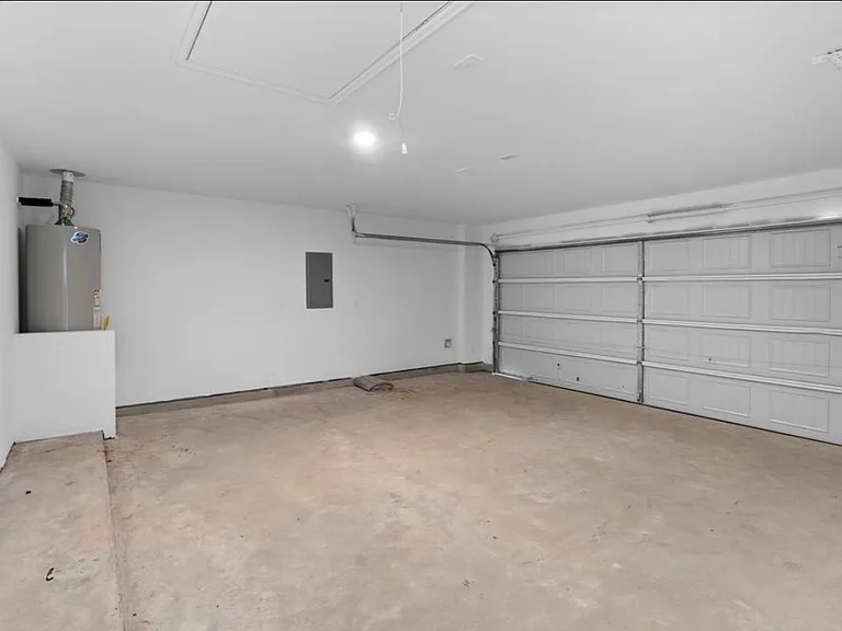 2430 Ridge Oak Dr — Photo 4