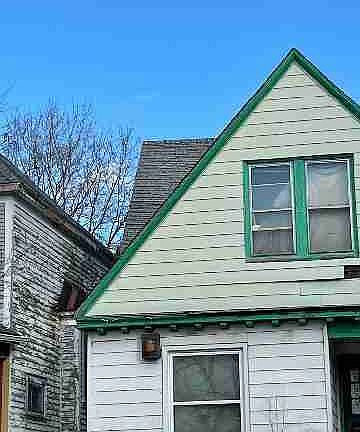 3810 Montclair