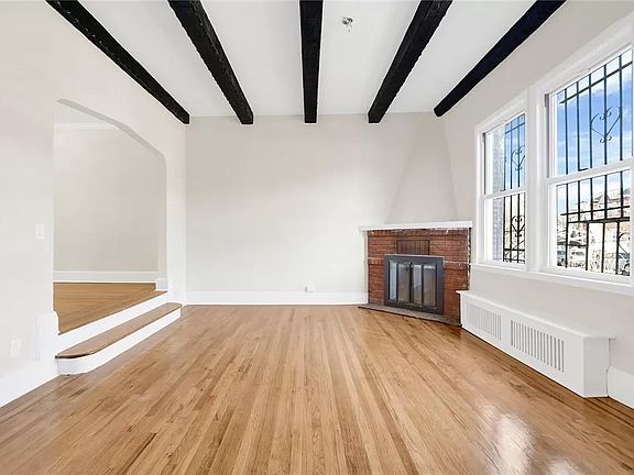 2nd image of 12018 143rd St