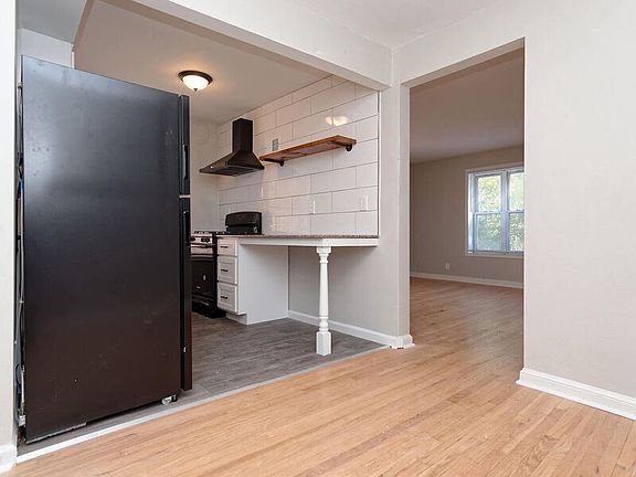 5th image of 6953 Chippewa St APT 1E