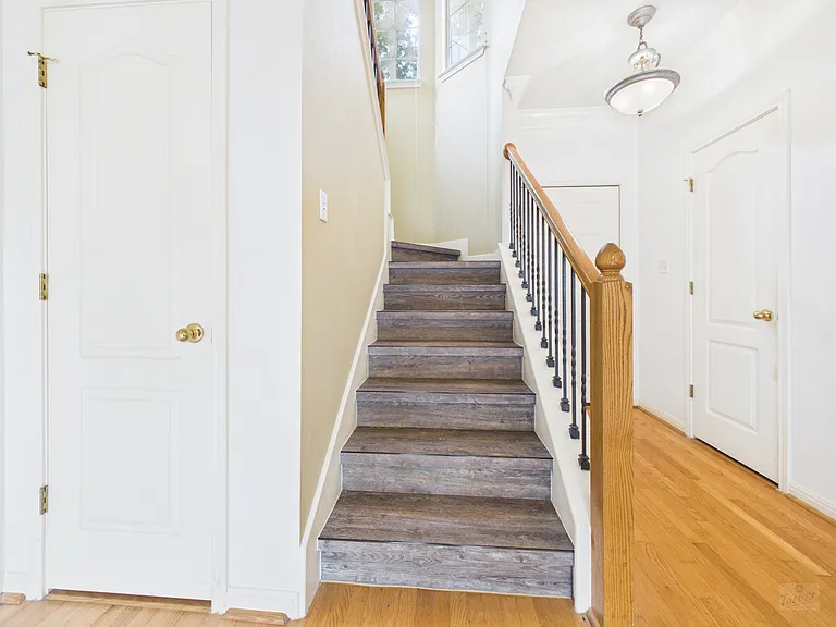 8518 Cahill Dr #32 — Photo 11
