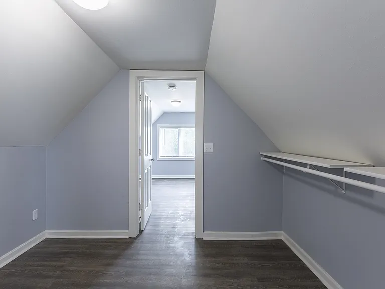 1147 Park Ave — Photo 42