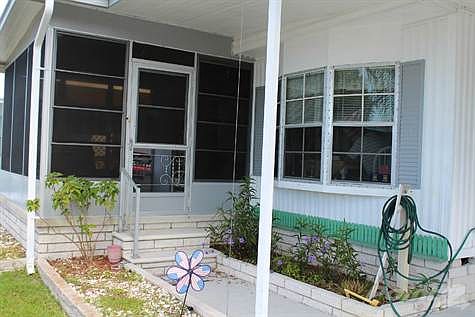 FLORIDA ROOM ENTRY