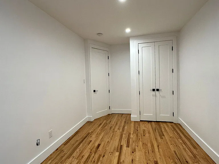 1129 Broadway #1B — Photo 18