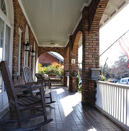 4th image of 1165 Piedmont Ave