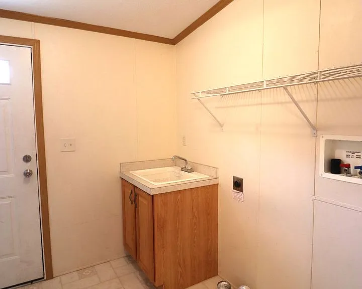 14 Meadowview Dr — Photo 30