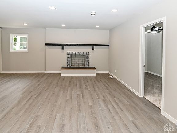 5th image of 1861 Doral Dr