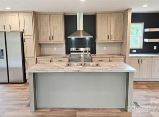 5989 Kaylas Ridge Rd, Connelly Springs, NC 28612