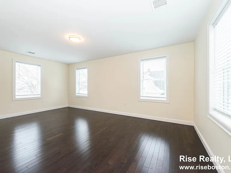 10 Marion St #1 — Photo 12