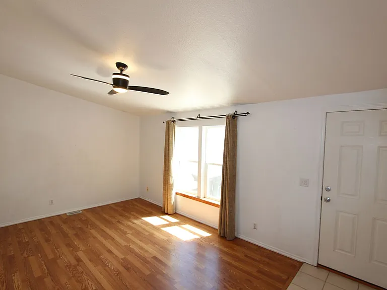 1743 W Mikey Dr — Photo 6