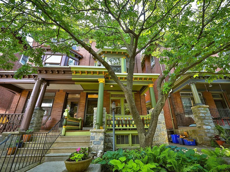 255 S 46th St