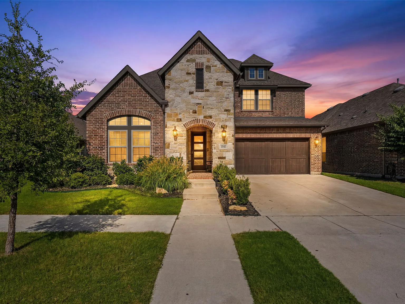 1604 Moss Trail Ct — Photo 1