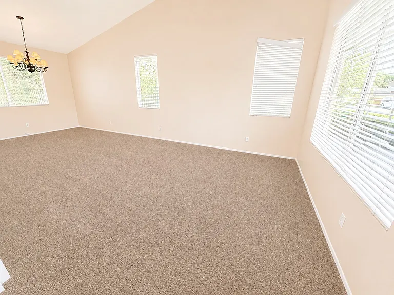 12692 Royal Oaks — Photo 9
