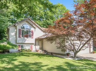 754 Faircrest Ave NW, Grand Rapids, MI 49534