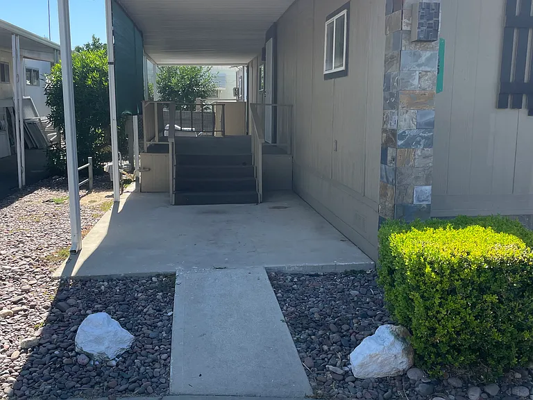 260 N Lyon Ave #95 — Photo 3
