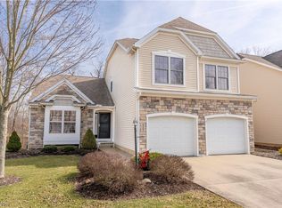 3507 River Rock Dr, Cuyahoga Falls, OH 44223