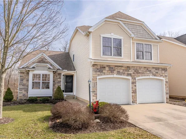 3507 River Rock Dr, Cuyahoga Falls, OH 44223